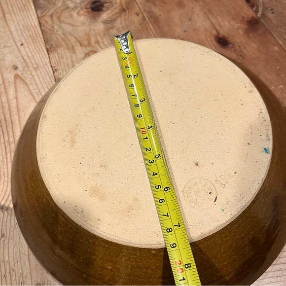 Jugtown Stoneware Pottery, Organic Two Tone Dark Browns, Leaf Print, 10 1/2” - Picture 6 of 6